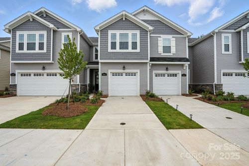 6423 Mallow Crossing Ln, Charlotte, NC, 28213-5288 | Card Image