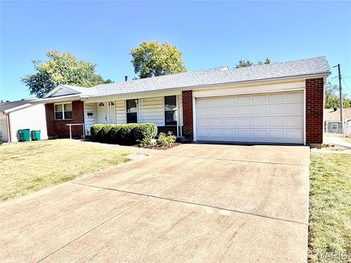10646 Foxpath Drive, Bellefontaine Nghbrs, MO, 63137 | Card Image
