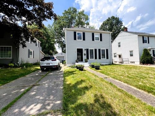 2736 Maplewood St, Cuyahoga Falls, OH, 44221-2314 | Card Image