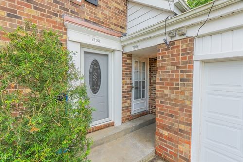 7106-34112 Chagrin Boulevard, Moreland Hills, OH, 44022 | Card Image