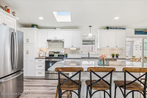 487 Marlin Cir, Barefoot Bay, FL, 32976-2401 | Card Image