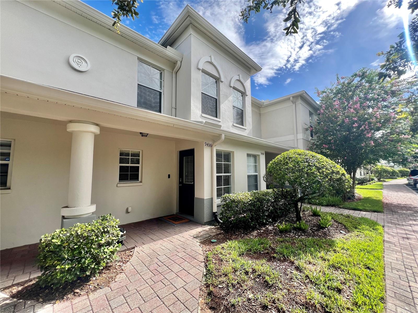 Charlesberg Dr, Tampa, FL 33635