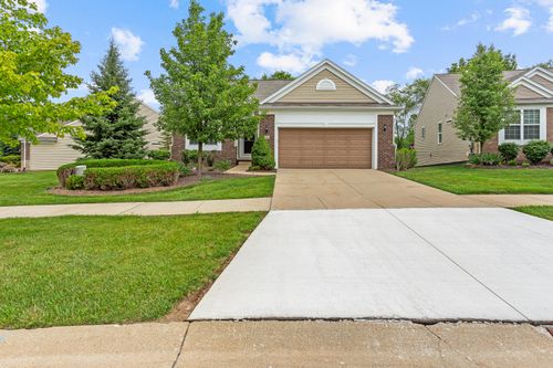 554 Glacier Ln, Howell, MI, 48843-9240 | Card Image