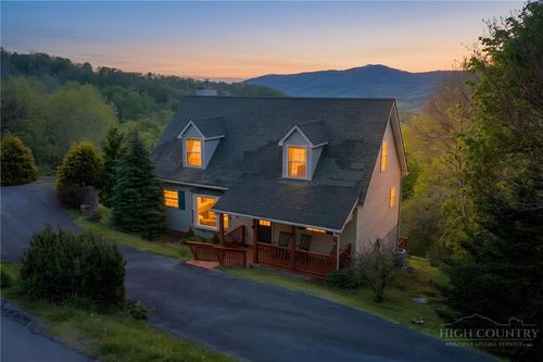 162 Rock Spring Cir, Sugar Mountain, NC, 28604-7108 | Card Image
