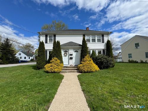7 Babcock St, Pawcatuck, CT, 06379-1849 | Card Image