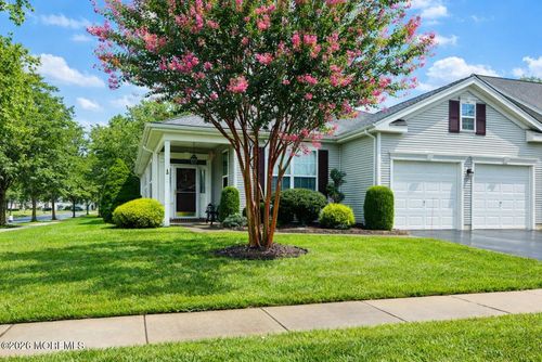 1 Colonial Way, Allentown, NJ, 08501-1852 | Card Image