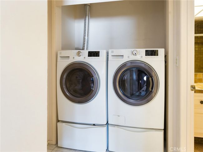 UNIT-100 - 770 W Imperial Ave, Condo with 4 bedrooms, 3 bathrooms and 4 parking in El Segundo CA | Image 17