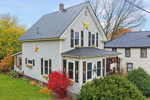 11 West Street, Houlton, ME, 04730 | Card Image