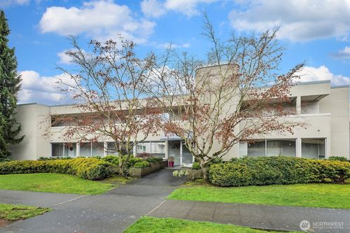 apt-102-4457 44th Ave Sw, Seattle, WA, 98116-4180 | Card Image