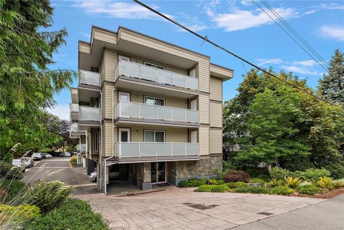 403-3230 Glasgow Ave, Saanich, BC, V8X1M2 | Card Image