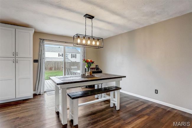1051 Saint Clair St, House other with 3 bedrooms, 2 bathrooms and 2 parking in Carlyle IL | Image 17