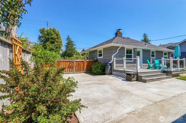 11729 Phinney Ave N, House other with 4 bedrooms, 2 bathrooms and 2 parking in Seattle WA | Image 22