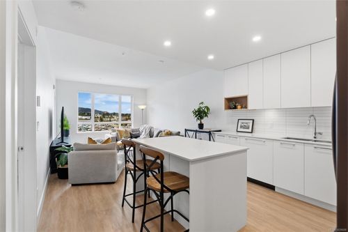 410-940 Reunion Ave, Langford, BC, V9B0W6 | Card Image