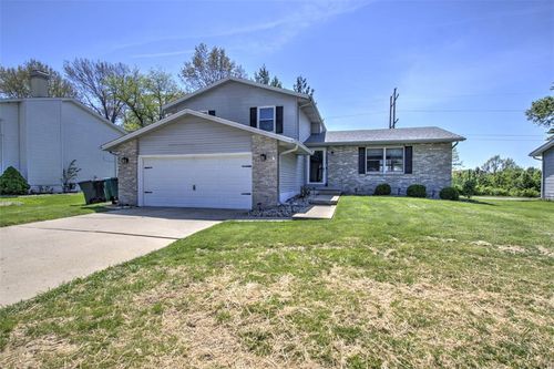 1555 W Highland Pl, Decatur, IL, 62526-1569 | Card Image