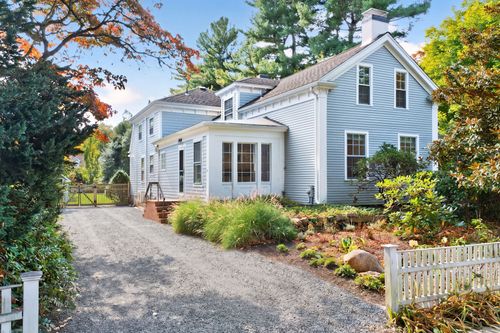 20 South St, Marion, MA, 02738-1640 | Card Image