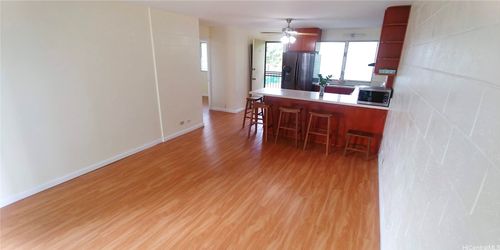 b409-1099 Green Street, Honolulu, HI, 96822 | Card Image