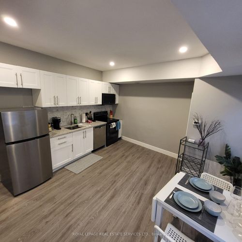 3-169 E Main St, Welland, ON, L3B3W7 | Card Image