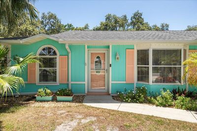 8005 Penny Lane, House other with 3 bedrooms, 2 bathrooms and null parking in Fort Pierce FL | Image 3