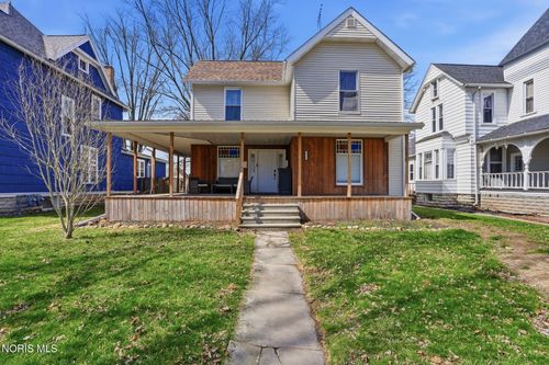 911 N Main St, Fostoria, OH, 44830-2013 | Card Image