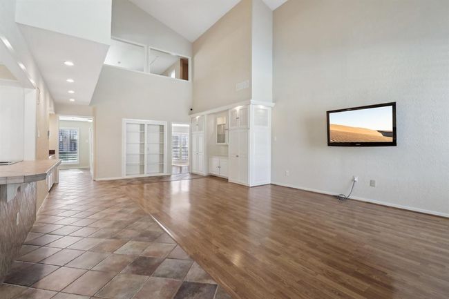 Open floor plan with natural lighting | Image 9