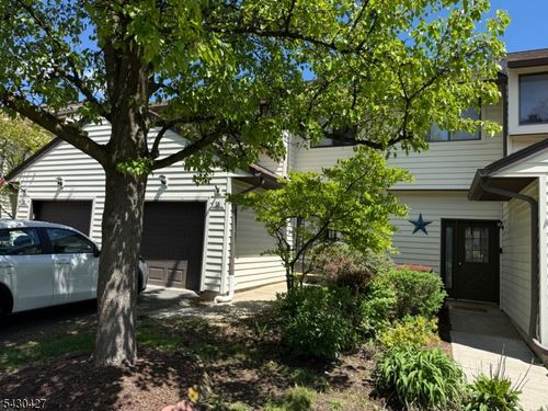 16 Sparrow Cir, Newton, NJ, 07860-1469 | Card Image
