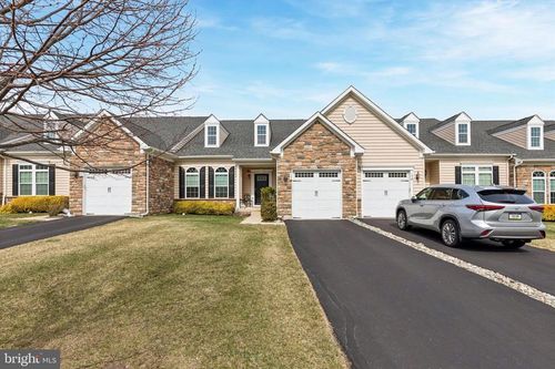 106 Shire Dr, NORRISTOWN, PA, 19403-4817 | Card Image