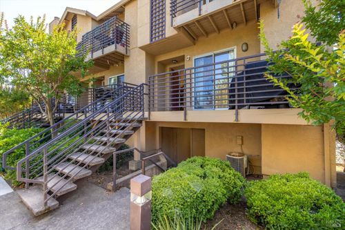 1198 Pear Tree Lane, Napa, CA, 94558 | Card Image