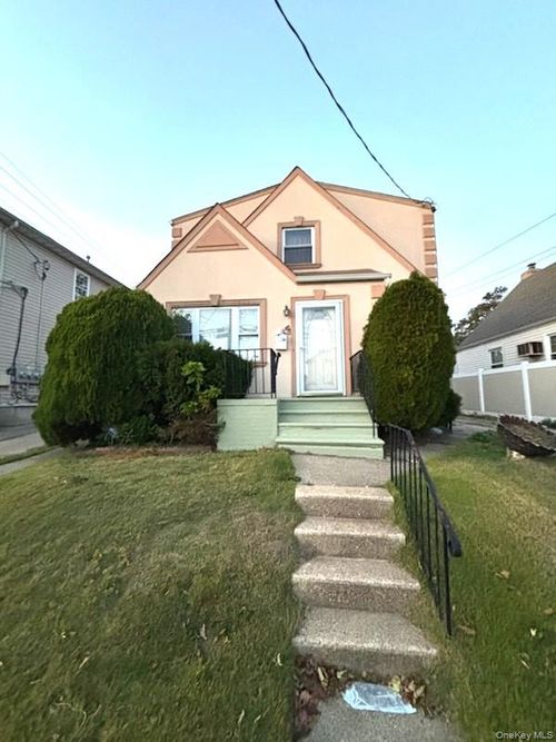 fl-1st-238 148th Dr, Rosedale, NY, 11422-3246 | Card Image