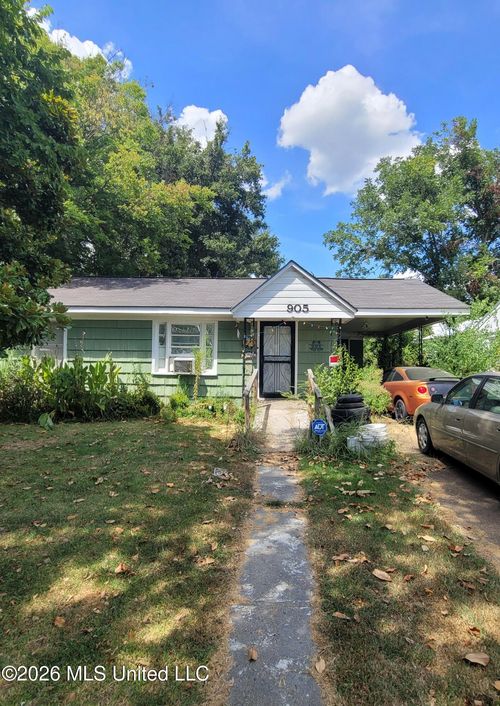 905 Spruce St, Clarksdale, MS, 38614-3729 | Card Image