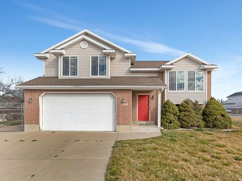 1248 W 2400 N, Clinton, UT, 84015-9156 | Card Image