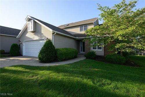 596 Glenmere Place, Barberton, OH, 44203 | Card Image