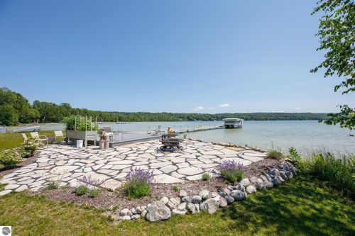 708 E Sugar Bay Ln, Cedar, MI, 49621-8916 | Card Image