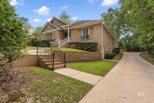 511 Oak Ridge Ct E, Daphne, AL, 36526-4524 | Card Image