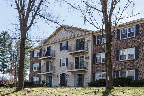 10-3 Autumn Leaf Dr, Nashua, NH, 03060-5549 | Card Image