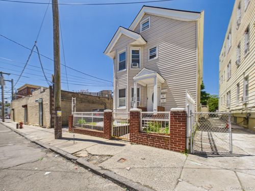 129 Morningside Pl, Yonkers, NY, 10703-2518 | Card Image