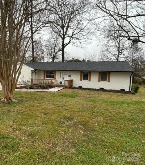 908 Woodside Dr, Kings Mountain, NC, 28086-2557 | Card Image