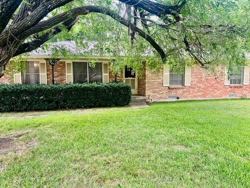 1326 E Sherman Dr, Denton, TX, 76209-8734 | Card Image