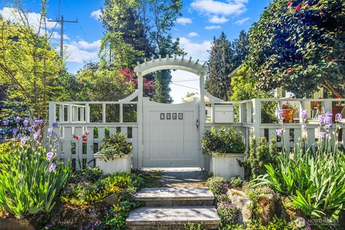 7541 Seward Park Avenue S, Seattle, WA, 98118 | Card Image