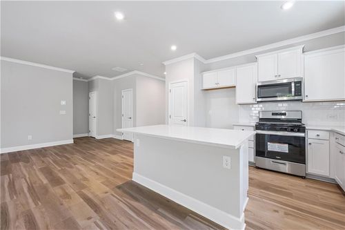 470 Village Ln, Fairburn, GA, 30213-5543 | Card Image