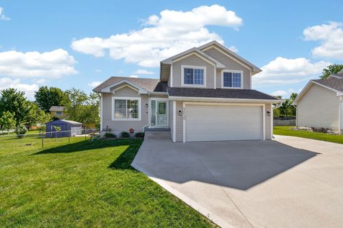 5015 71st St, Urbandale, IA, 50322-6938 | Card Image