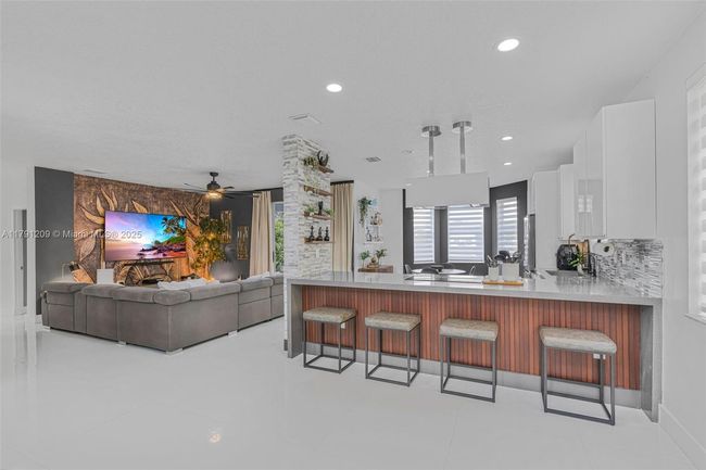 13109 Sw 54 Th Ct, House other with 5 bedrooms, 3 bathrooms and null parking in Miramar FL | Image 5