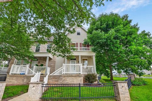 2779 Crinkle Root Drive, Fitchburg, WI, 53711 | Card Image