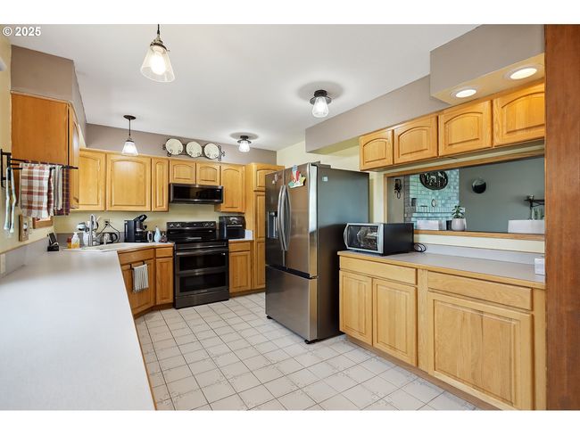 620 Sherman Dr, House other with 3 bedrooms, 2 bathrooms and 2 parking in The Dalles OR | Image 11
