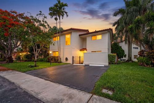 704 Sw 89th Ave, Plantation, FL, 33324-3736 | Card Image
