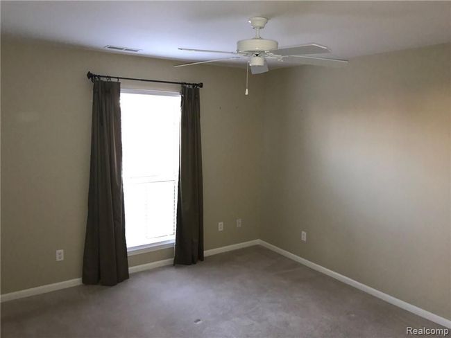 27208 Chesapeake Cir, Condo with 2 bedrooms, 2 bathrooms and null parking in Commerce Twp MI | Image 16