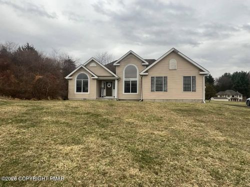 86 Northpark Drive E, East Stroudsburg, PA, 18302 | Card Image