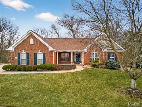 1304 Kiefer Bluffs Dr, Ballwin, MO, 63021-8223 | Card Image