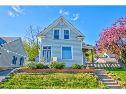 512 Locust St, Hudson, WI, 54016-1665 | Card Image