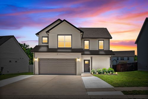105 Lucerne Ln, Clarksville, TN, 37040-2074 | Card Image