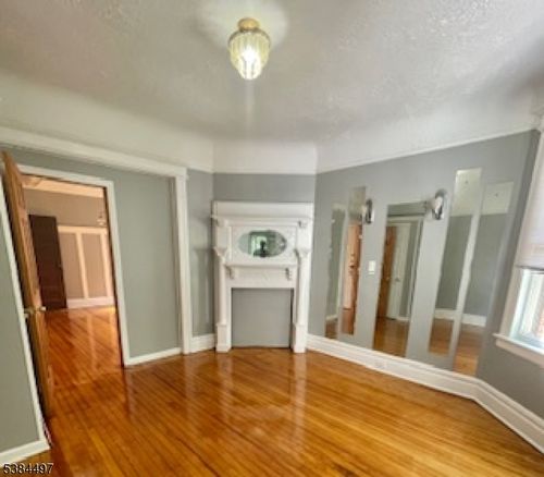 apt-2-80 Girard Ave, East Orange, NJ, 07017-1892 | Card Image